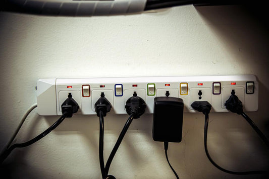 old-damaged-electric-adapter-power-plug-has-many-appliances-are-plugged-outlet-socket (6)